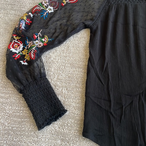 Banjara embroidered top with sheer sleeves Sz S - Picture 3 of 9